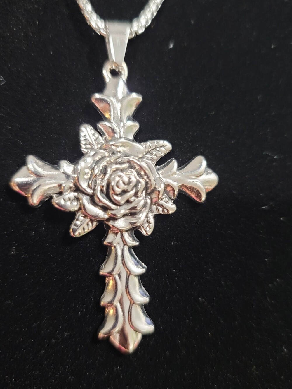 Silver Rose Cross Pendant Necklace - Women-Men Jewelry